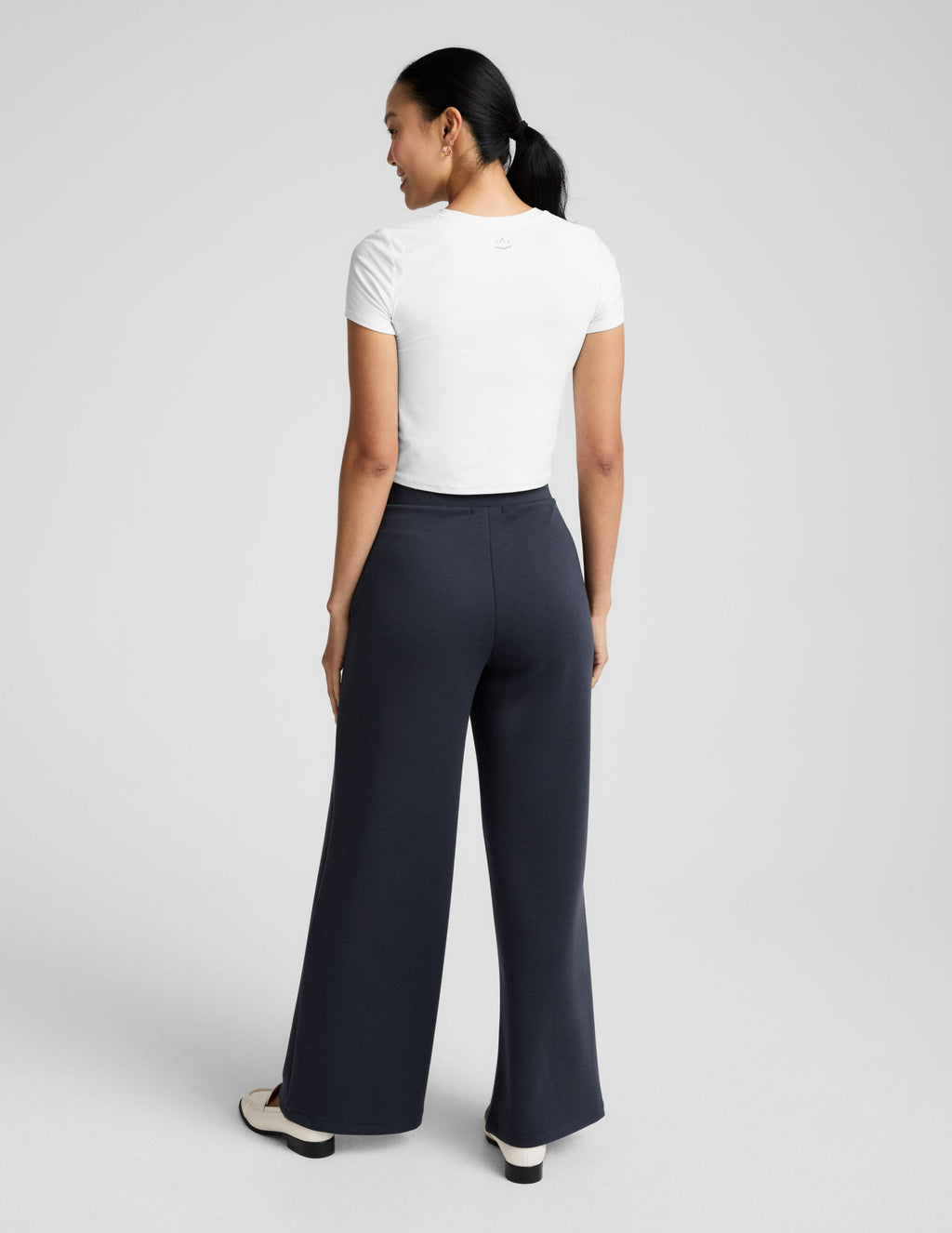 SoftSpring Wide Leg Pant 29"