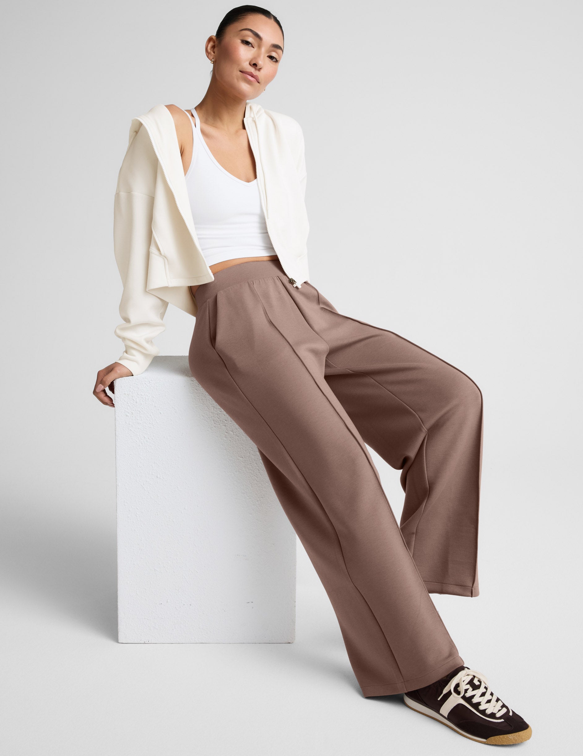 SoftSpring Wide Leg Pant 31"
